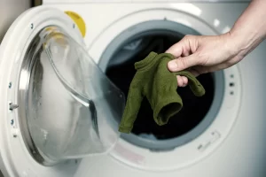 Почему растянулась футболка после стирки